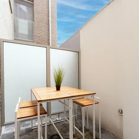 아파트 Cosy @ Sea With Terrace By Interhome *