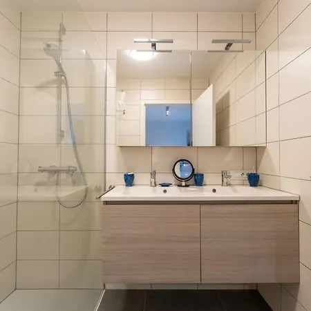 아파트 Cosy @ Sea With Terrace By Interhome