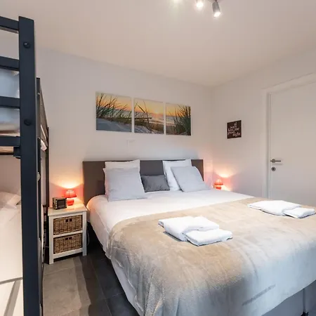 아파트 Cosy @ Sea With Terrace By Interhome *